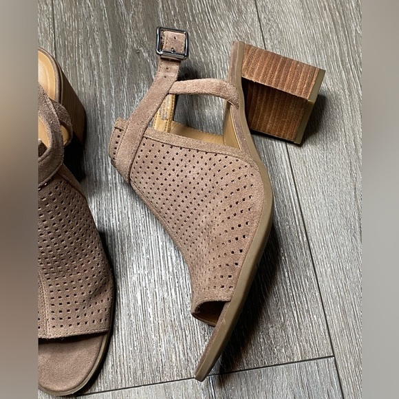 Franco Sarto Womens Brown Block Heel Peep Toe Size 7.5 Medium Harlet2 - Picture 14 of 16